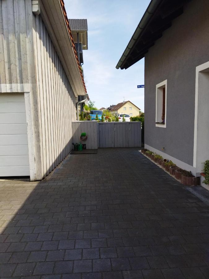 Aussergewoehnliche Atelierferienwohnung Mit Balkon An Der Donau Winzer Kültér fotó